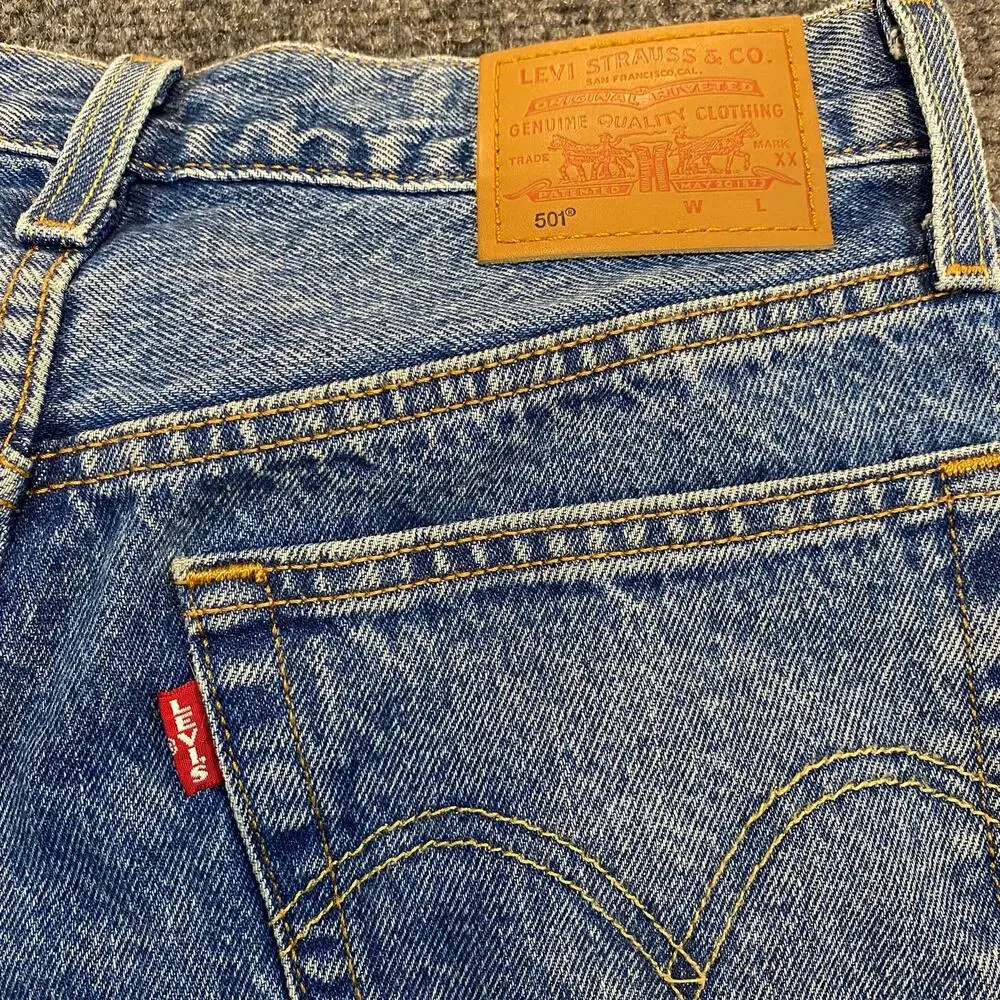 Levi's 501 Button Fly Straight Leg Medium Wash Jeans 25x26 100% Cotton
